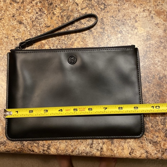 Lululemon Wristlet - Picture 7 of 7